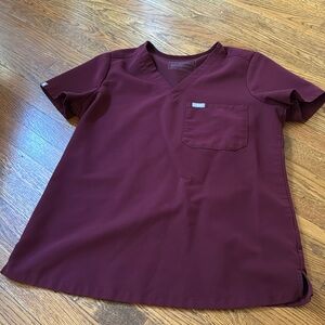 Figs One Pocket Scrub top in burgundy